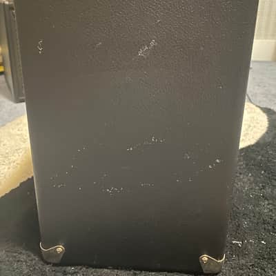 Fender Rumble 15 combo amp bass image 4
