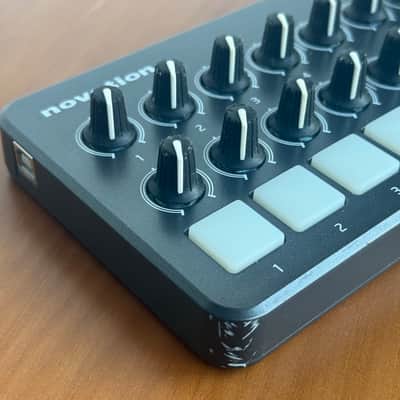 Immagine Novation Launch Control MIDI DAW Controller 2013 - Black - 2