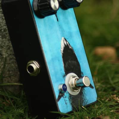 Millipede FX - Fuzz Guitar Pedal - 'Shark Bait 2' - Black / Blue image 4