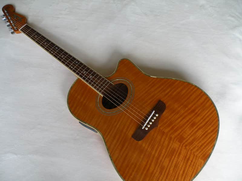 Vary Rare Fender Montara made 88 to 96 - Amazing Condition with