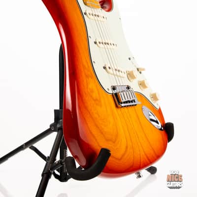 Fender Custom Shop Deluxe Stratocaster 2010 image 7