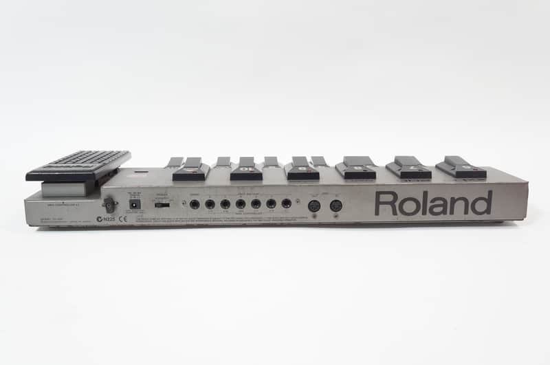 Roland FC-200 MIDI Foot Controller Battery Powered Multifunction