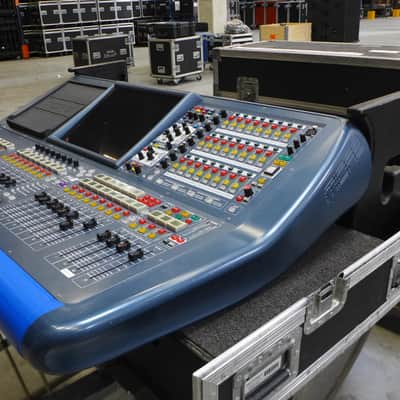 Midas Pro2-TP Console 2015 - Blue image 3