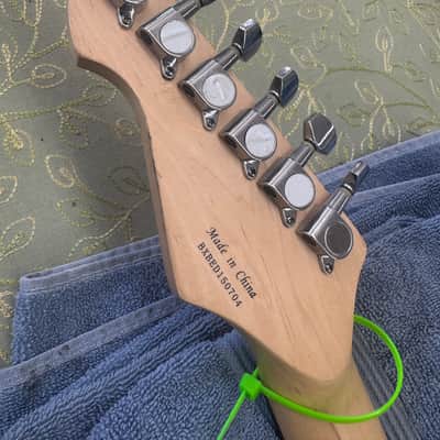 Peavey Rock master 3/4 Electric Guitar. Silver. image 15
