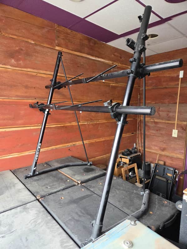 Knight Keyboard stand 1990's? - Black image 1