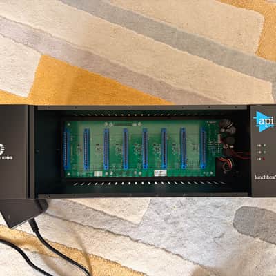 API 500-8B HC 8-Slot Lunchbox 2014 - Present - Black image 1