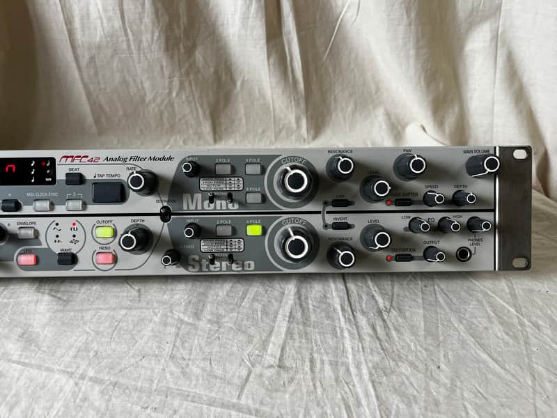 AKAI MFC42アナログフィルターモジュール Akai MFC42 Analog Filter Module - With Mounting Kit - USED