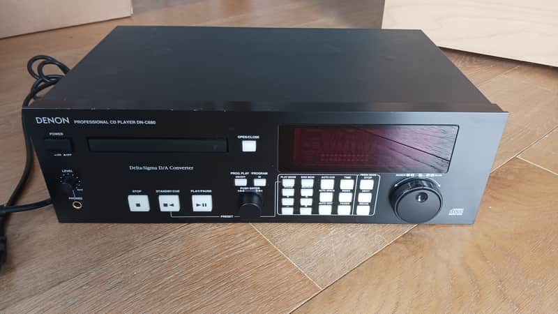 Denon DN-C680 - Black image 1
