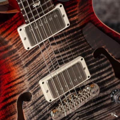 PRS Hollowbody II Piezo 2021 2021 - Charcoal Cherry Burst Bild 6