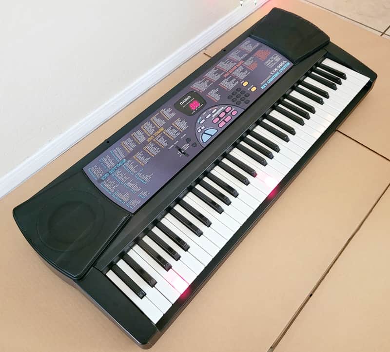 CASIO CTK-560L 61 Key Lighting Lighted Electronic Keyboard