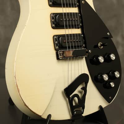 1985 Rickenbacker 350 BT White w/Black hardware image 10