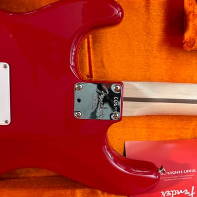 Fender Eric Clapton Artist Series Stratocaster with Vintage Noiseless Pickups 2001 - Present Torino Red image 7