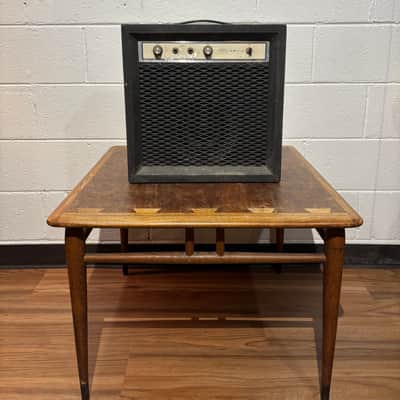 Silvertone Model 1420 5XL 5-Watt 1x8 Guitar Combo 1969- Black image 1