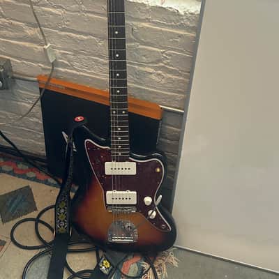 Fender Limited Edition Vintera II Road Worn '50s Jazzmaster 2025 3-Color Sunburst image 3