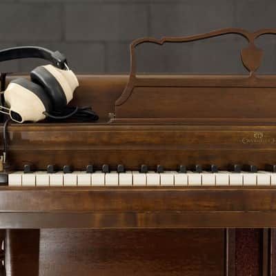 Wurlitzer 720 Electronic Piano with Vibrato in Walnut image 2