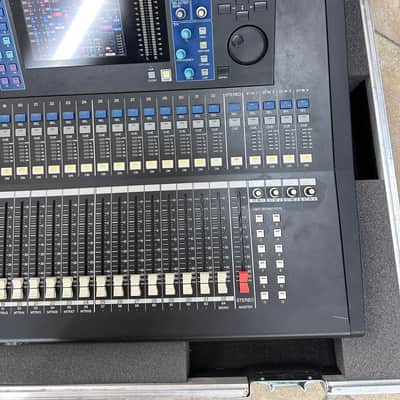 Yamaha LS9-32 32-Input Digital Mixing Console in Calzone Roadcase w/Wheels #7308 image 15