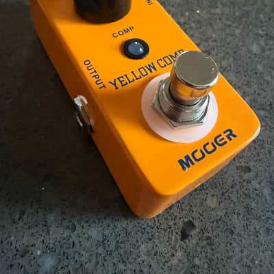 Mooer Yellow Comp Optical Compressor 2022 - Yellow gloss image 1
