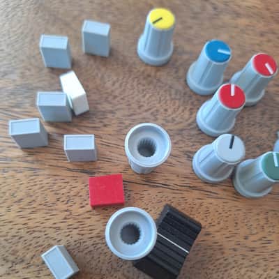 Allen &Heath Mixer Knobs * LOT 1 image 3