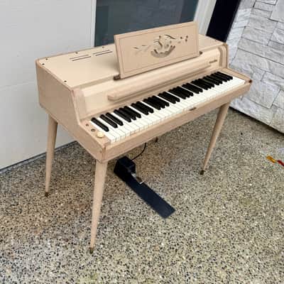 Vintage 1960 Wurlitzer model 120 Electric piano - Worldwide Shipping! image 4