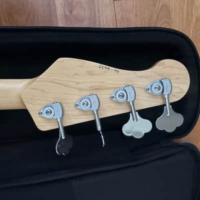 Overwater Custom P Series 4 String Medium 33” Scale Bass image 4