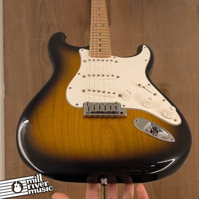 Fender American Standard Stratocaster 2001 – Original Hardshell Case – Used Very Good image 4