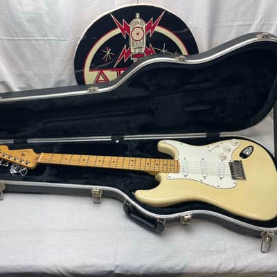 Fender American Standard Stratocaster Guitar with Lace Sensor pickups + Case 2005 - Buttercream or Honey Blonde or Yellow White / Maple neck image 1