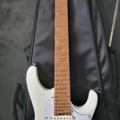 Ibanez ICHI10-VWM Headless Stratocaster Ichika Nito Signature Quest 2021 Jescar EVO gold frets Fishman Fluence Strat mod image 3