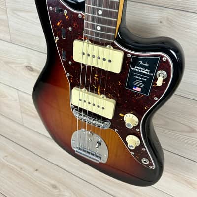 Fender American Professional II Jazzmaster Rosewood Fingerboard, 3-Color Sunburst image 5