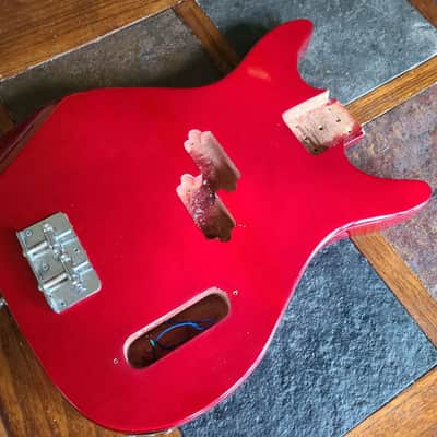 Hondo H-80-CH short-scale bass body vintage 1970s - Red image 1