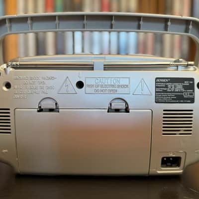 Jensen MCP-150 Portable Cassette Player image 7