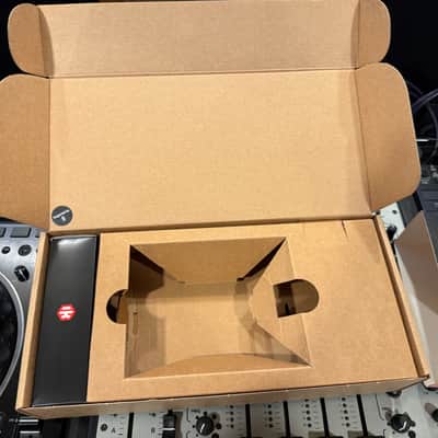 IK Multimedia ARC Studio Room Correction System 2024 - Present - Black image 5