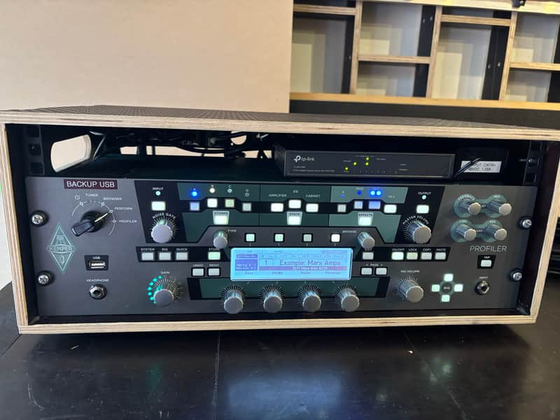 Kemper Amps Profiler PowerRack with remote, expression pedal, fly rack and pelican case imagen 1