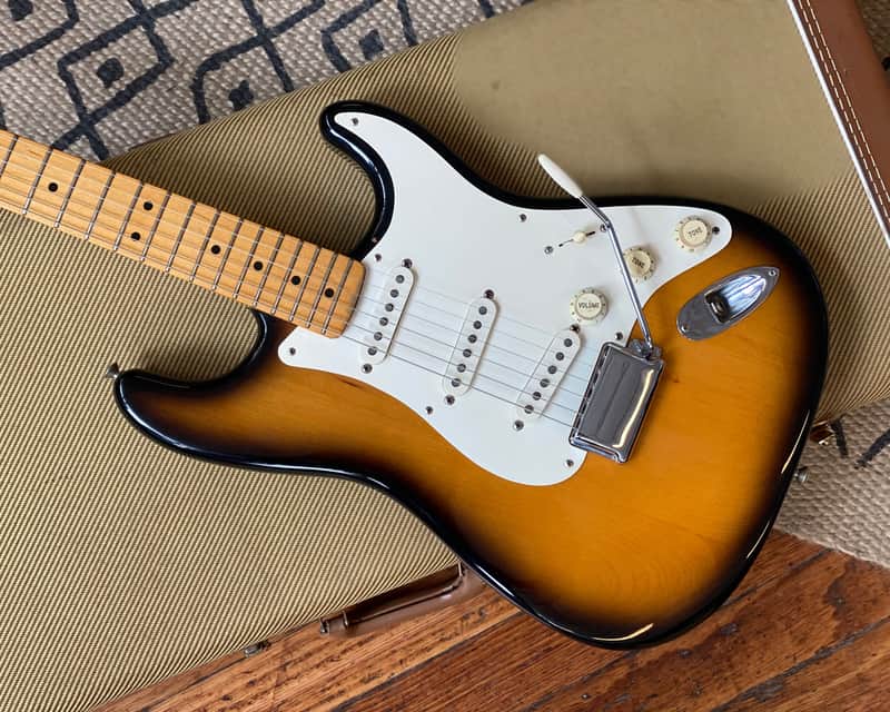 '94 Fender US Vintage Series - '57 Reissue Stratocaster - 2 Colour Sunburst image 1