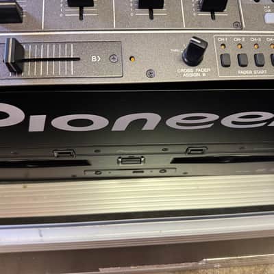 Pioneer MEP-7000 Professional Multi-Entertainment DJ Player – Controller + Drive Unit image 4