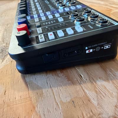 Zoom LiveTrak L6 6 Channel Digital Mixer / Recorder 2024 - Present - Black image 4