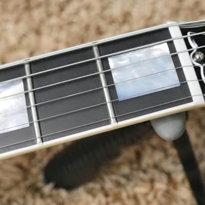 Video! 2018 Gibson 3 P90 Les Paul Custom M2M Vintage White image 4