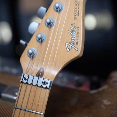Fender USA Stratocaster Plus 1988 - in Raspberry Razzberry - Like John Mayer's image 8