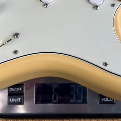 Nash Stratocaster Hardtail Feather 6lb 4oz! weight - See Through Blonde image 2