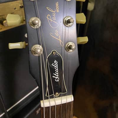 Gibson Les Paul Studio 2010 - Wine Red image 4