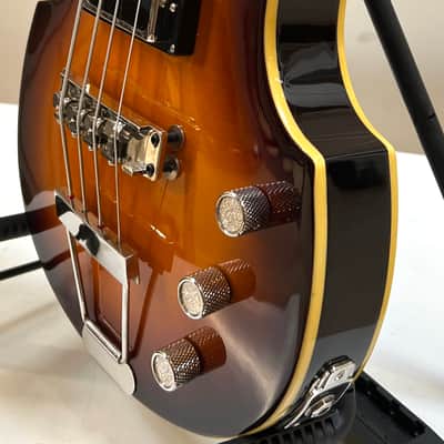 Duesenberg Violin Bass - 2-tone sunburst image 8