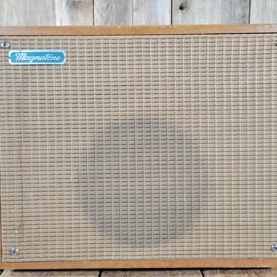 Magnatone Varsity Deluxe Model 108 1967 - Brown image 8