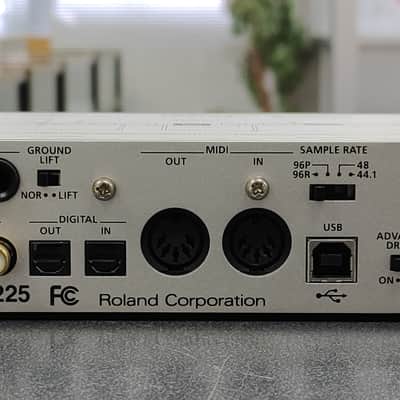 Roland Edirol USB Audio Capture UA-25EX Anondized Interface -Silver image 6