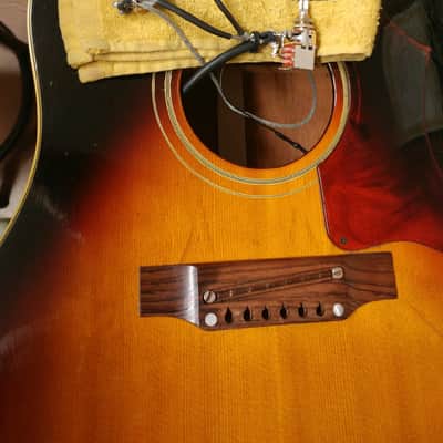 Gibson J-160E 1965/66 - Sunburst image 15
