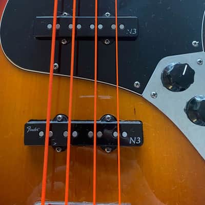 Fender American Deluxe Jazz Bass Rosewood Fretboard 2010 - 2016 - 3-Color Sunburst image 4