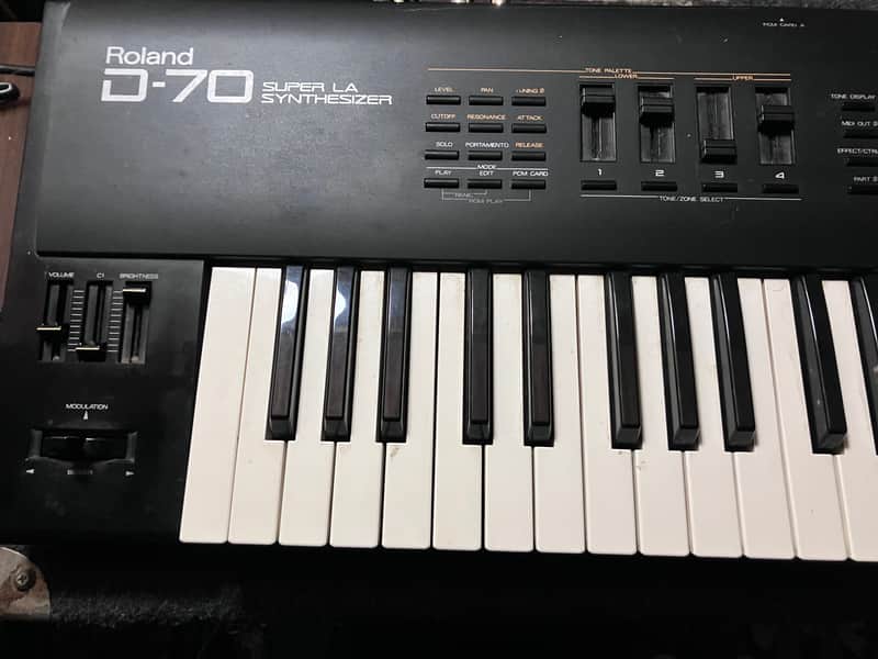 Roland D-70 76-Key Super LA Synthesizer 1990 - 1994 - Black image 1