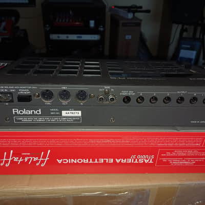 Roland R5 image 2