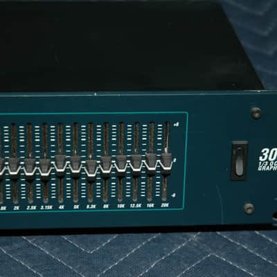 dbx 3031 1/3 Octave Graphic EQ 1990s - Black image 2