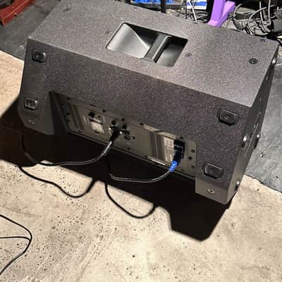 Yamaha DZR12 12" Powered Loudspeaker 2022 - Present - Black image 3