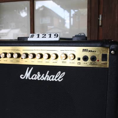 Marshall MG30DFX 2-Channel 30-Watt 1x10" Solid State Guitar Combo, revAMPlified image 5