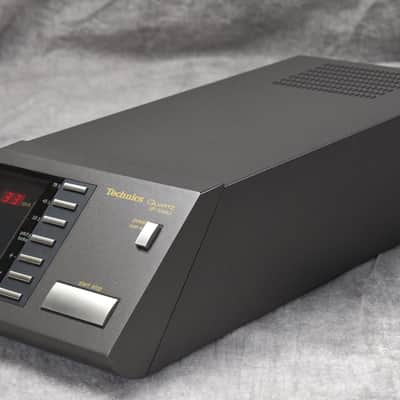 Technics SP-10MK3 Direct Drive Turntable W/ Power Unit in Very Good Condition. image 5